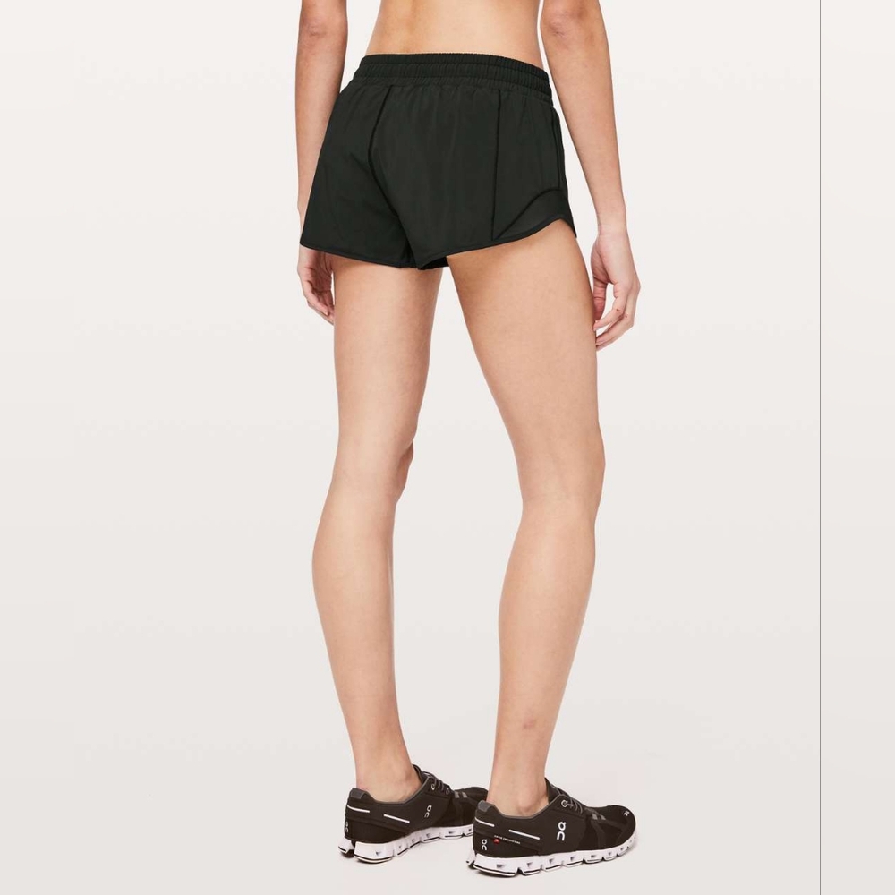 Lululemon Hotty Hot Short II 2.5" Black 6